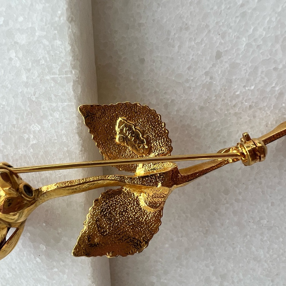 Vintage Giovanni Red & Gold Rose Pin - image 3